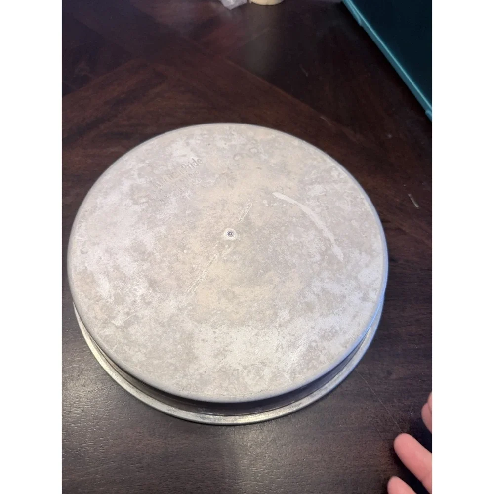 Lot of 2 Vintage Kitchen Pride by Mirror Quick Release 9 inch cake pans round